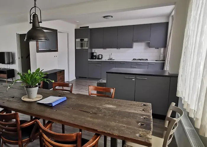 度假居 De Schelp 海边的艾格蒙特