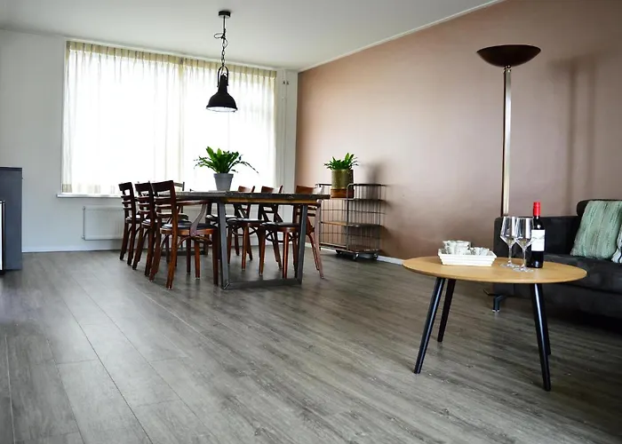 De Schelp بيت للعطل